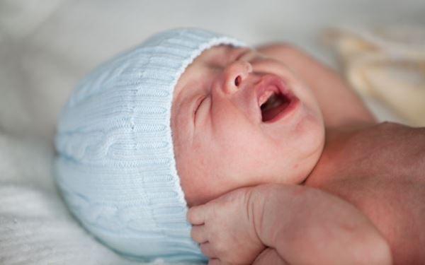 Jak rozpoznać, dlaczego niemowlę płacze?
